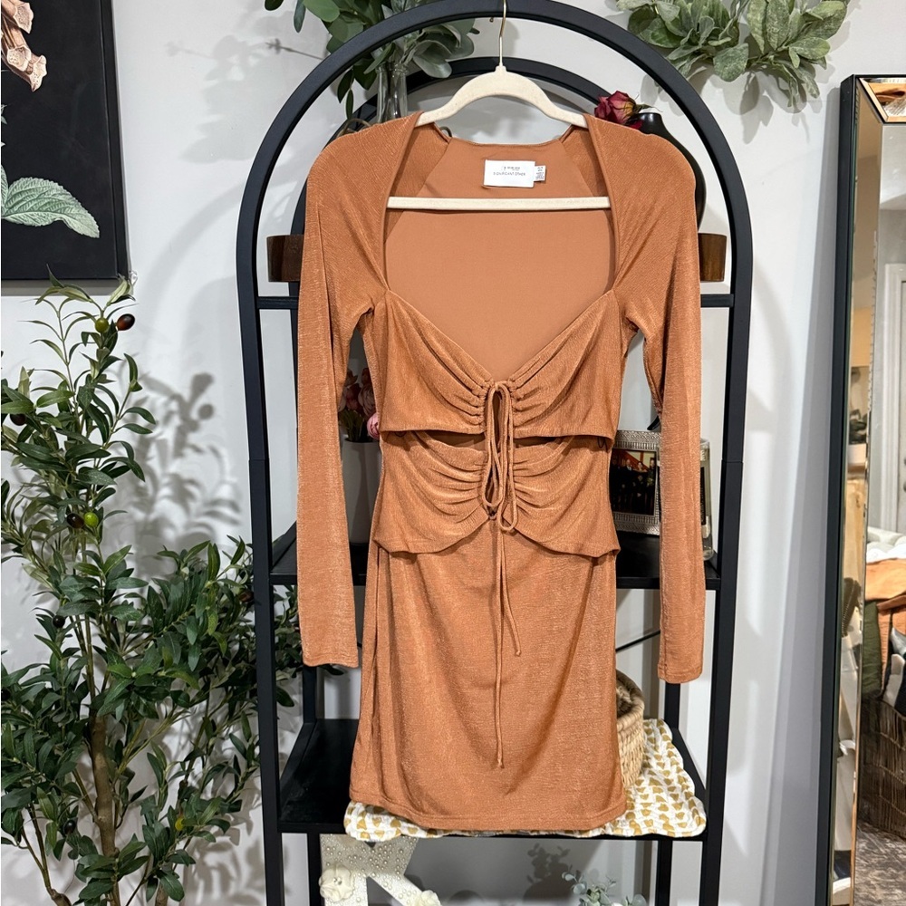 Significant Other Cutout Ruched Mini Dress ✨ - Picture 4 of 10